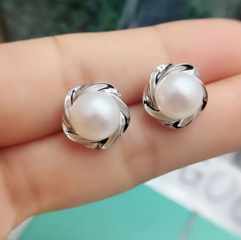 Pearl & Silver Twist Stud Earrings